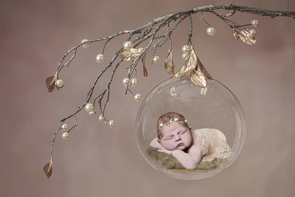 Free Christmas Image with every Newborn Photoshoot